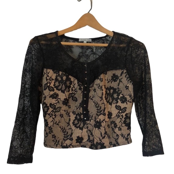 Charlotte Russe Crop Shirt SZ XL Black Lace Sleeves Floral Design Metal Closure - Picture 1 of 10